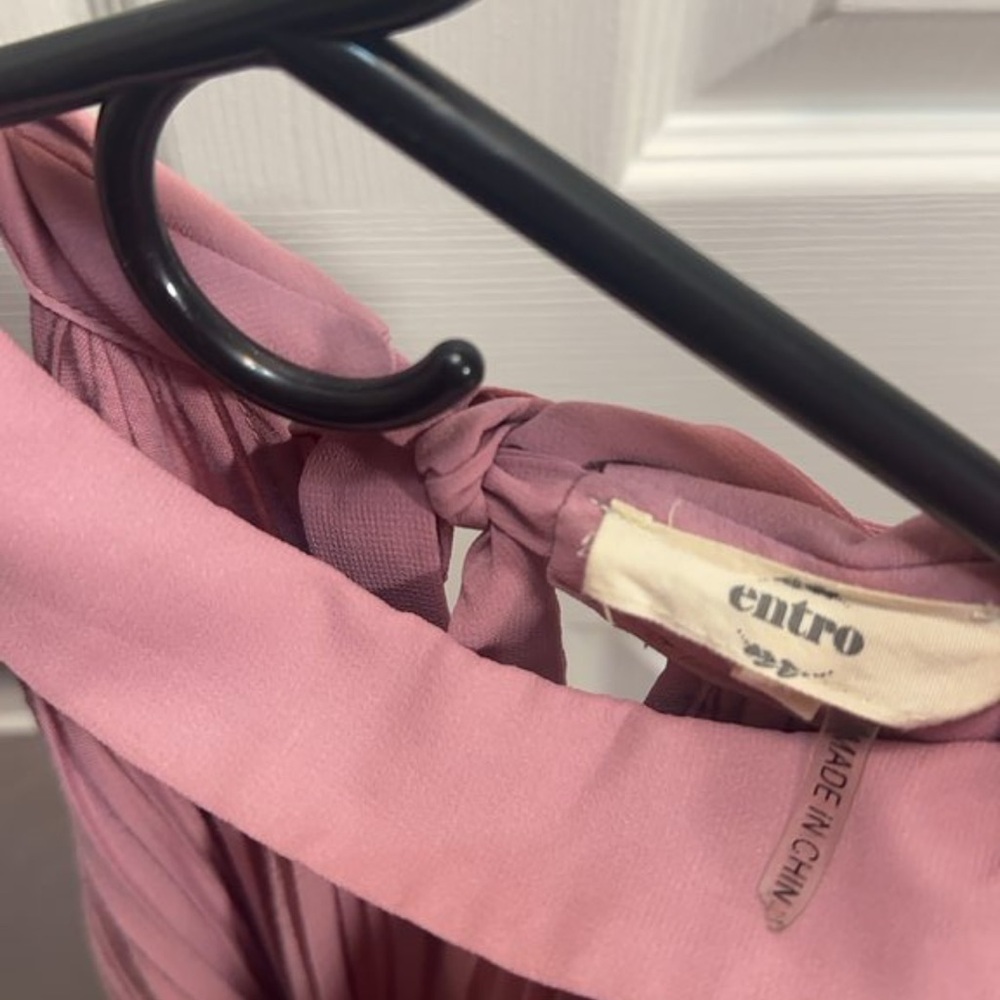 entro Mauve Strapless Pleated Halter Top with Tie - Picture 2 of 3